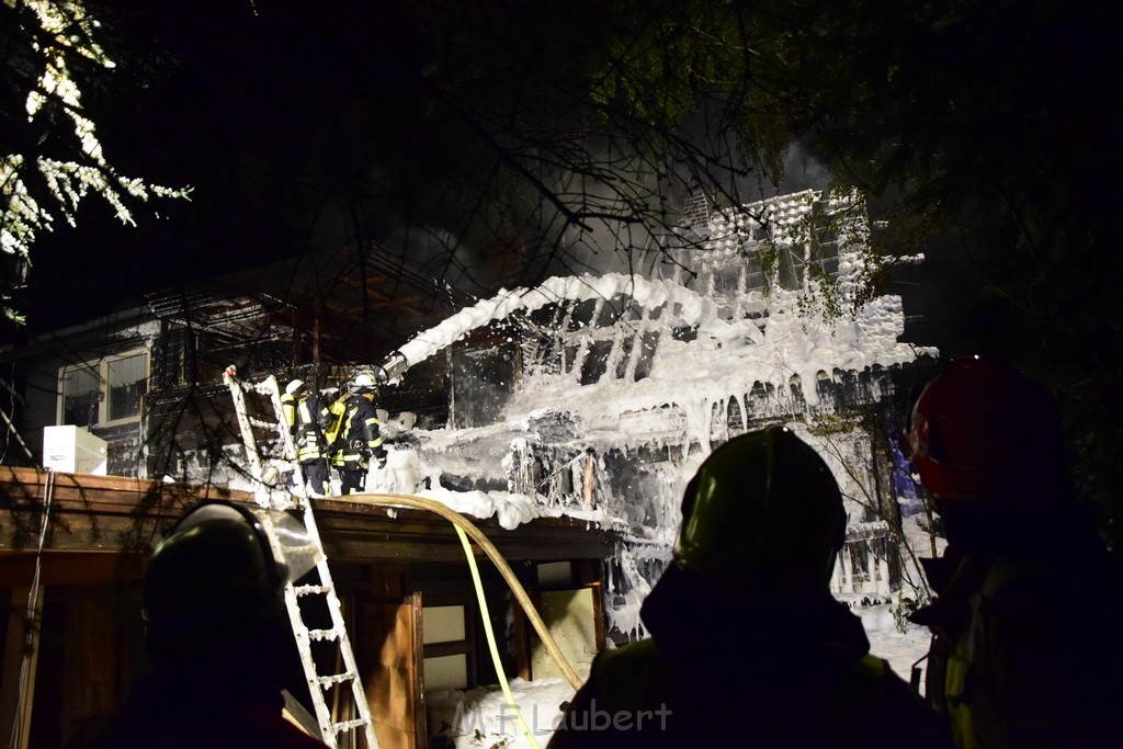 Grossfeuer Einfamilienhaus Siegburg Muehlengrabenstr P0526.JPG - Miklos Laubert